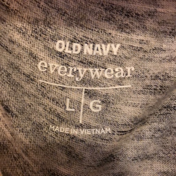 BRAND NEW OLD NAVY TEE. - Picture 2 of 4